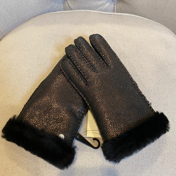 UGG Accessories - UGG shearling gloves
